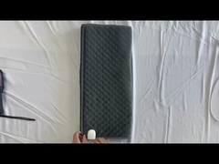 Gri siyah elektrik battaniyesi.