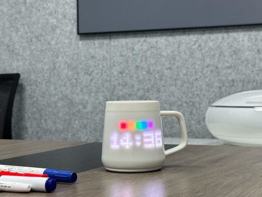 Özel Hediye Setleri Anne Günü için Pixel Ekranlı AI Geliştirilmiş Seramik Kadeh Modern Tasarım Hediye
